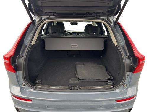 Gray Metallic 2024 Volvo XC60 B5 Plus Dark Theme