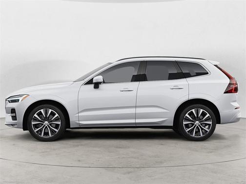 2022 Volvo XC60 B5 Momentum
