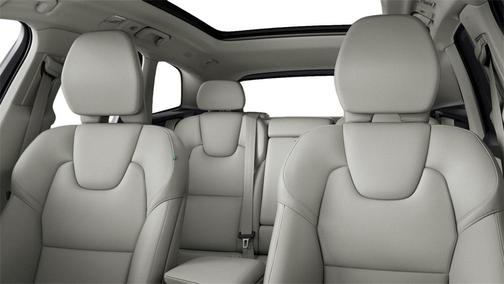 2022 Volvo XC60 B5 Momentum