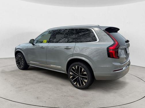 Vapour Grey 2026 Volvo XC90 B6 Plus 7-Seater