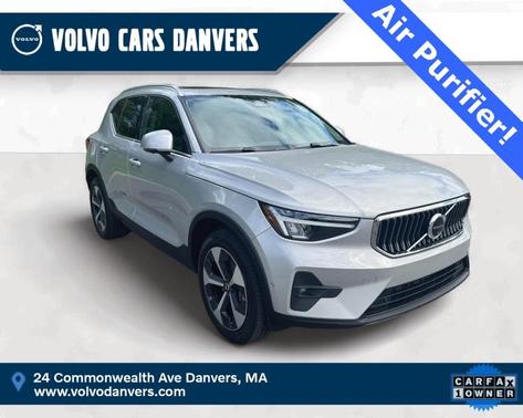2025 Volvo XC40 B5 Plus Bright Theme