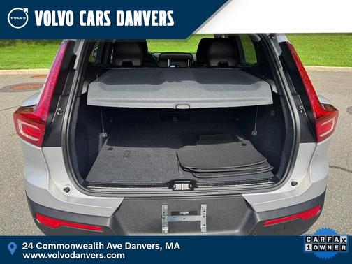 2025 Volvo XC40 B5 Plus Bright Theme