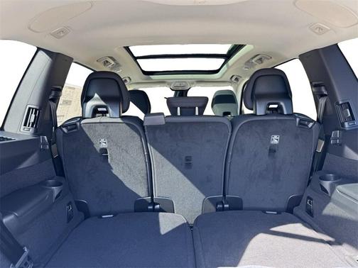 2025 Volvo XC90 Plug-In Hybrid T8 Plus 7-Seater