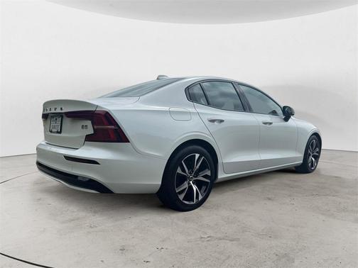 2025 Volvo S60 B5 Core