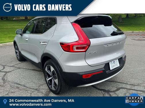 2023 Volvo XC40 B4 Plus Bright Theme