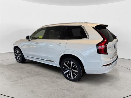 2026 Volvo XC90 B5 Core