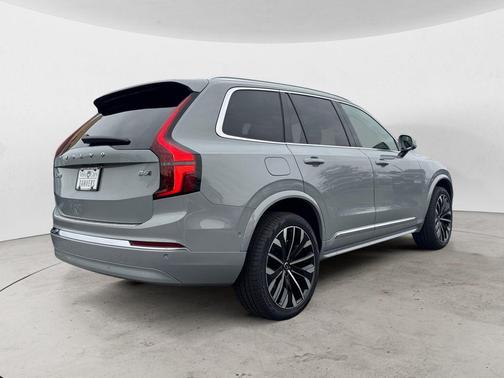 2026 Volvo XC90 B6 Plus 7-Seater
