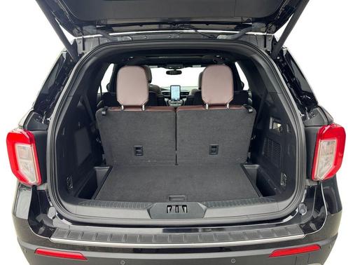 Agate Black Metallic 2022 Ford Explorer Platinum