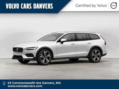 White 2025 Volvo V60 Cross Country B5 Plus