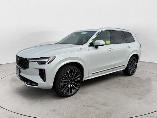 Crystal White 2026 Volvo XC90 B6 Plus 7-Seater