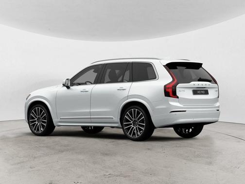 2026 Volvo XC90 B6 Plus 7-Seater