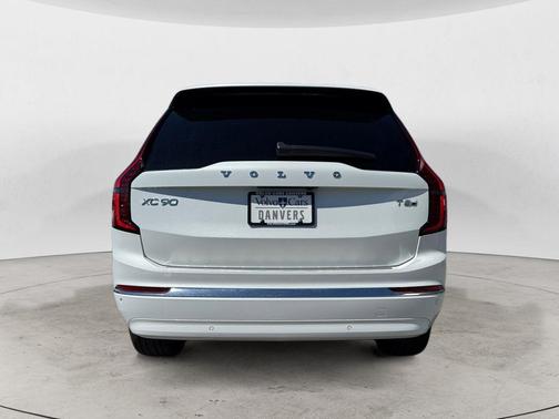Crystal White 2026 Volvo XC90 Plug-In Hybrid T8 Plus 7-Seater