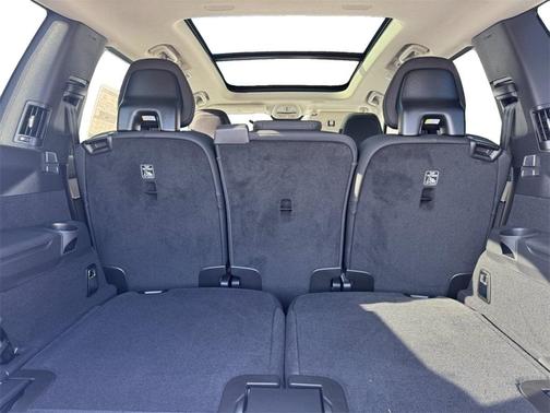 2025 Volvo XC90 Plug-In Hybrid T8 Plus 7-Seater