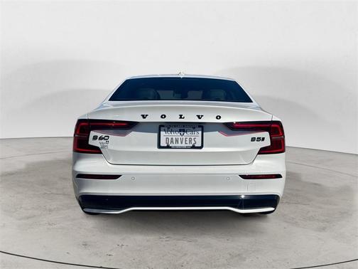 2024 Volvo S60 B5 Plus Black Edition