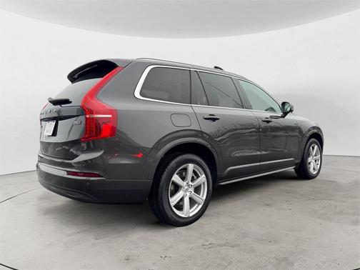 2023 Volvo XC90 B6 Core
