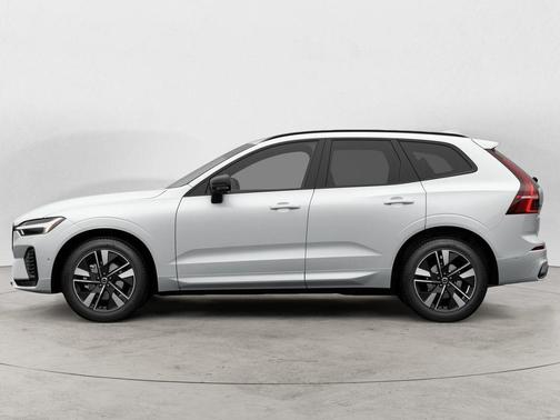 Crystal White 2026 Volvo XC60 B5 Plus