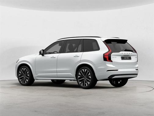 2026 Volvo XC90 B6 Ultra Dark Theme 6-Seater