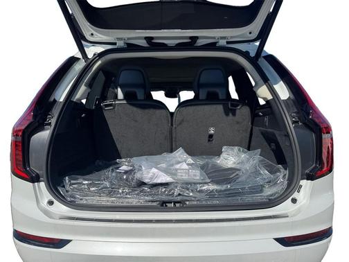 2026 Volvo XC90 B6 Ultra Dark Theme 6-Seater