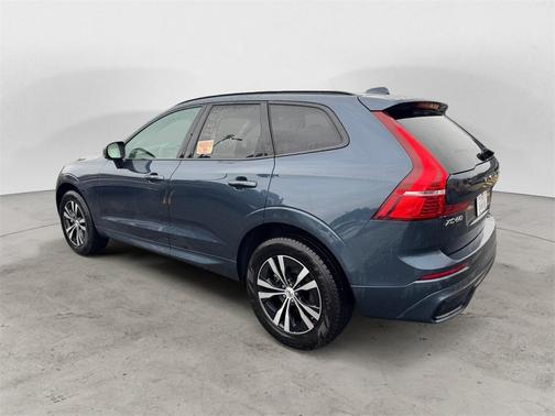 2025 Volvo XC60 B5 Core