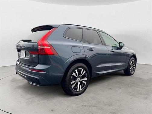 2025 Volvo XC60 B5 Core