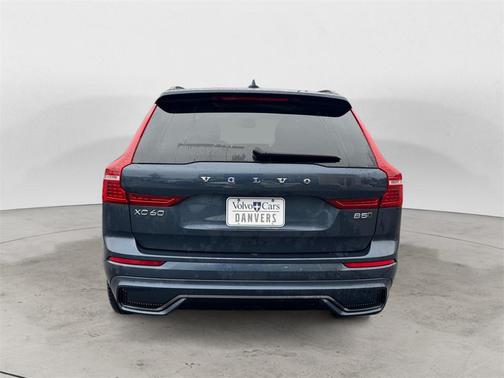 2025 Volvo XC60 B5 Core