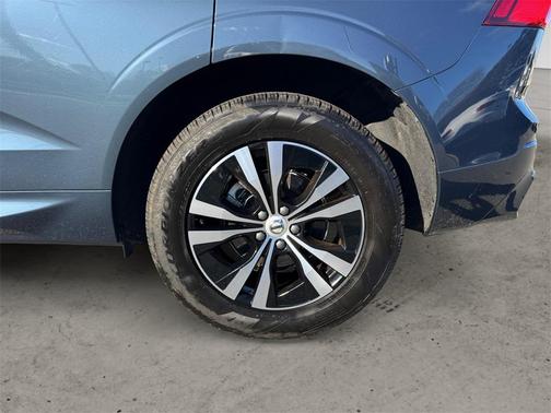 2025 Volvo XC60 B5 Core