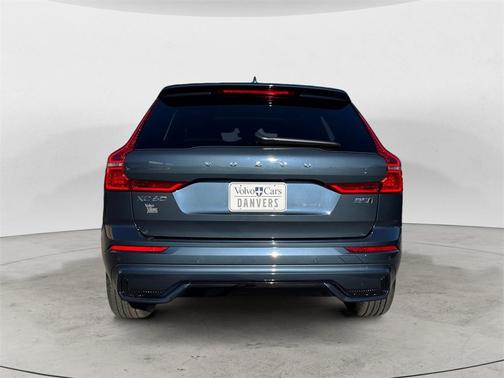 2025 Volvo XC60 B5 Core