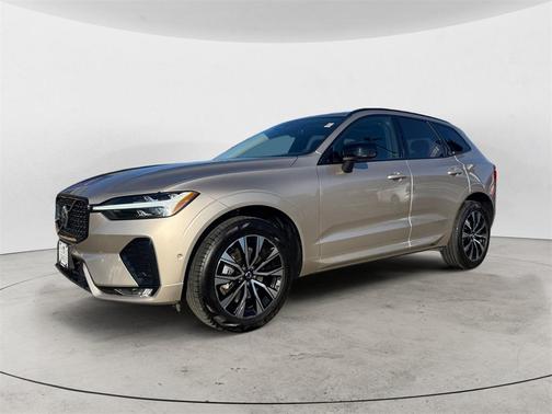 2025 Volvo XC60 B5 Plus