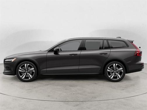 2025 Volvo V60 Cross Country B5 Plus