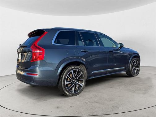 2023 Volvo XC90 B6 Plus 7-Seater