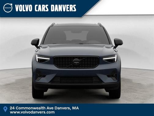 2026 Volvo XC40 B5 Ultra Black Edition