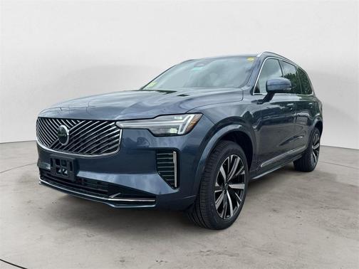 2025 Volvo XC90 B6 Core