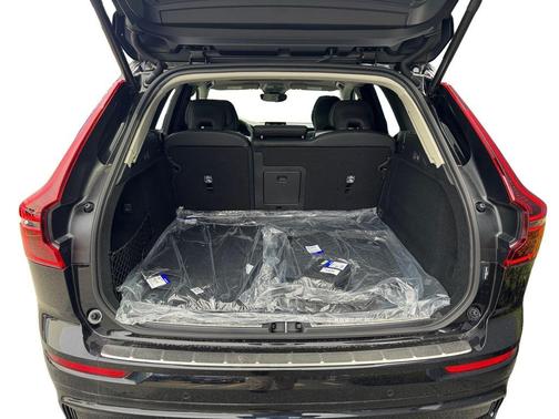 Onyx Black 2026 Volvo XC60 B5 Ultra