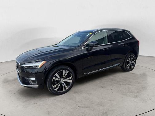 Onyx Black Metallic 2023 Volvo XC60 B5 Plus Bright Theme