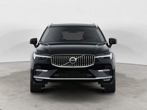Onyx Black Metallic 2023 Volvo XC60 B5 Plus Bright Theme