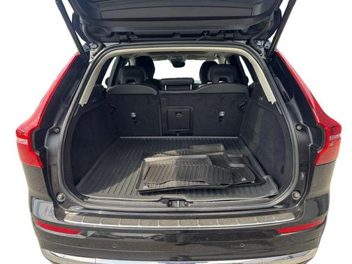 Onyx Black Metallic 2023 Volvo XC60 B5 Plus Bright Theme