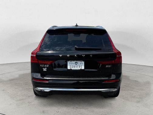 Onyx Black Metallic 2023 Volvo XC60 B5 Plus Bright Theme