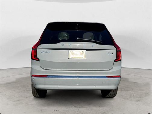 2025 Volvo XC90 B6 Ultra