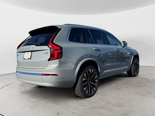 2025 Volvo XC90 B6 Ultra