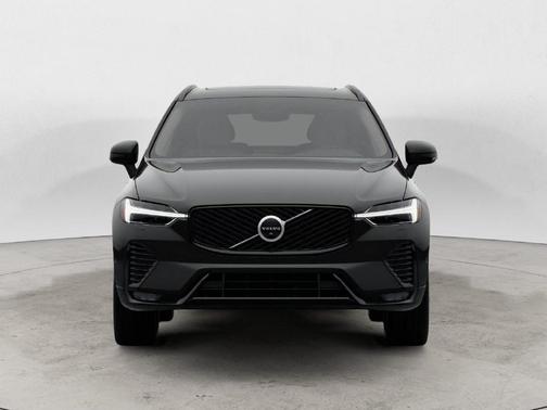 Onyx Black 2027 Volvo XC60 B5 ULTRA