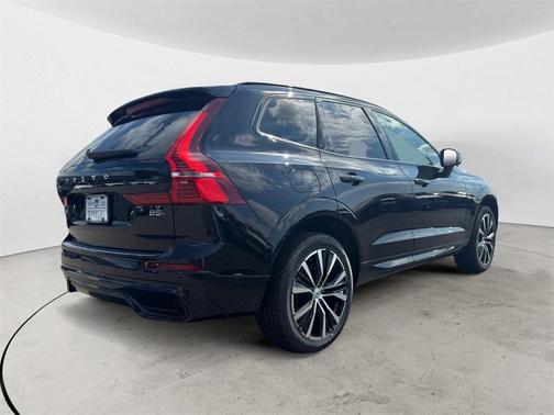2025 Volvo XC60 B5 Plus