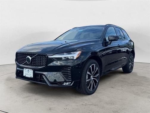 2025 Volvo XC60 B5 Plus