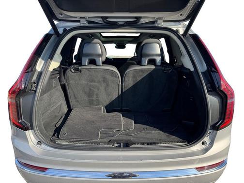 2025 Volvo XC90 B5 Plus