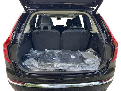 2026 Volvo XC90 B5 Core
