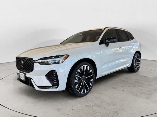 2026 Volvo XC60 B5 Ultra