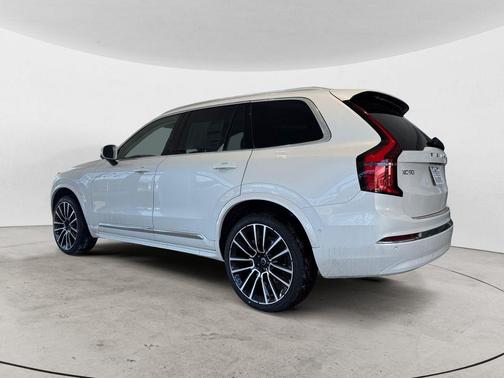 2026 Volvo XC90 B6 Plus 7-Seater