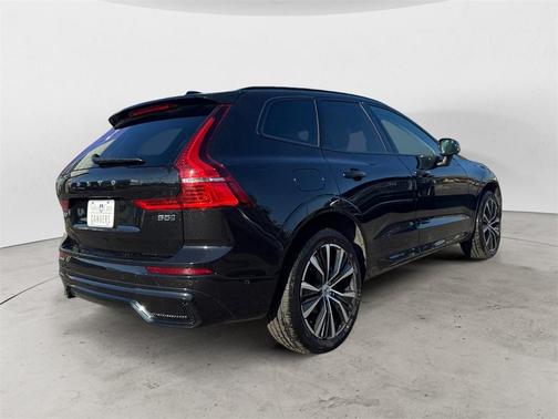 2025 Volvo XC60 B5 Plus