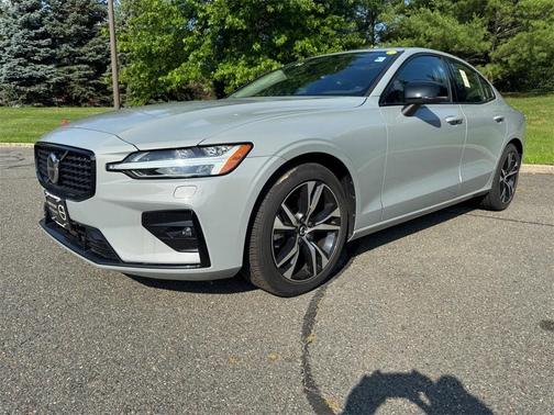 2025 Volvo S60 B5 Core