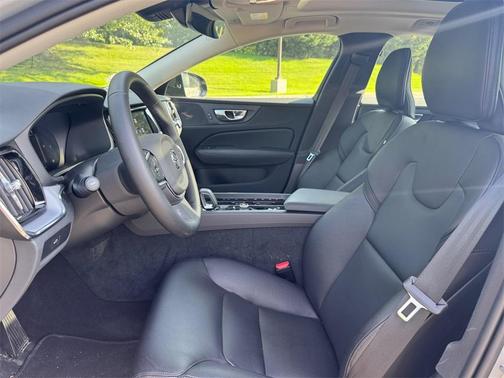 2025 Volvo S60 B5 Core