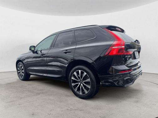 2025 Volvo XC60 B5 Core